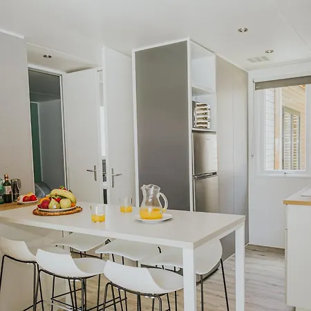 & Platja Brava * Pals