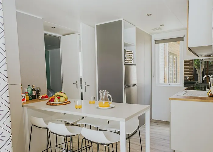 & Platja Brava * Pals